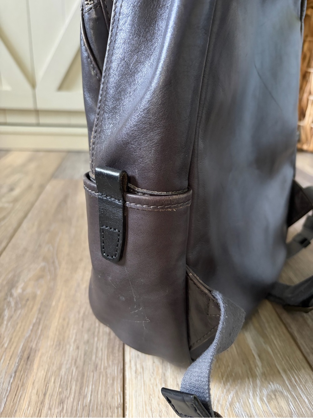 Old Trend Sun Wing Genuine Leather Backpack - Picture 10 of 15